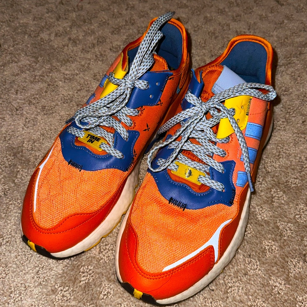 Adidas Sneakers